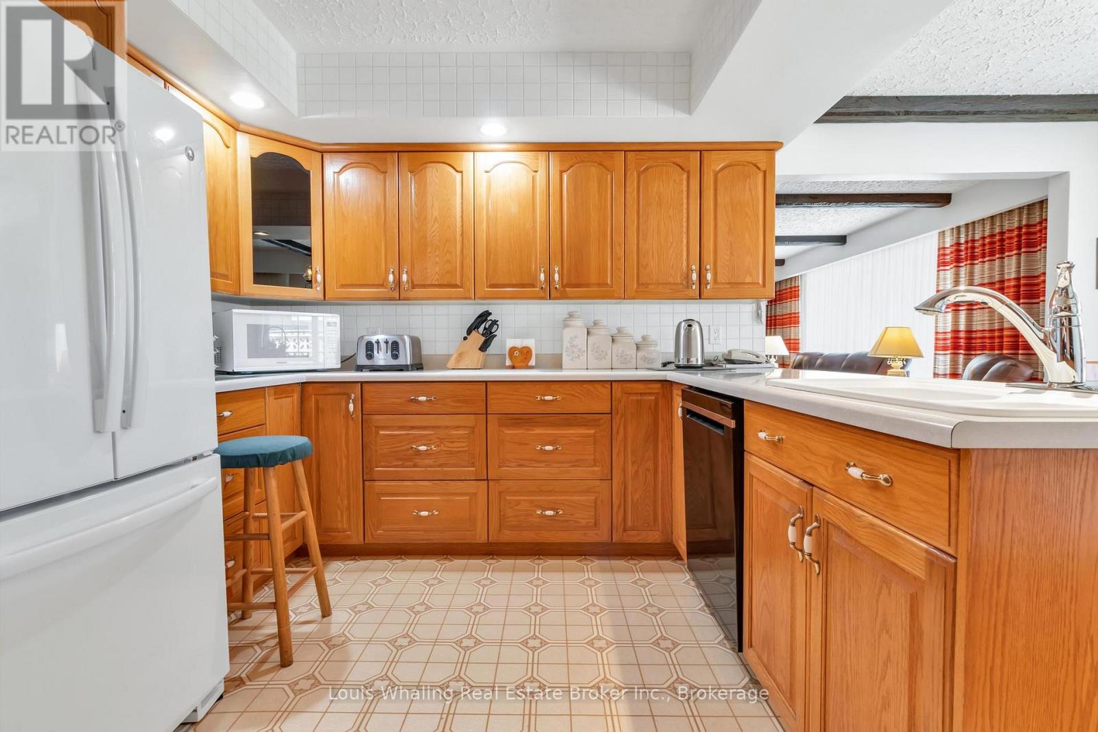 241 4TH AVENUE - 9