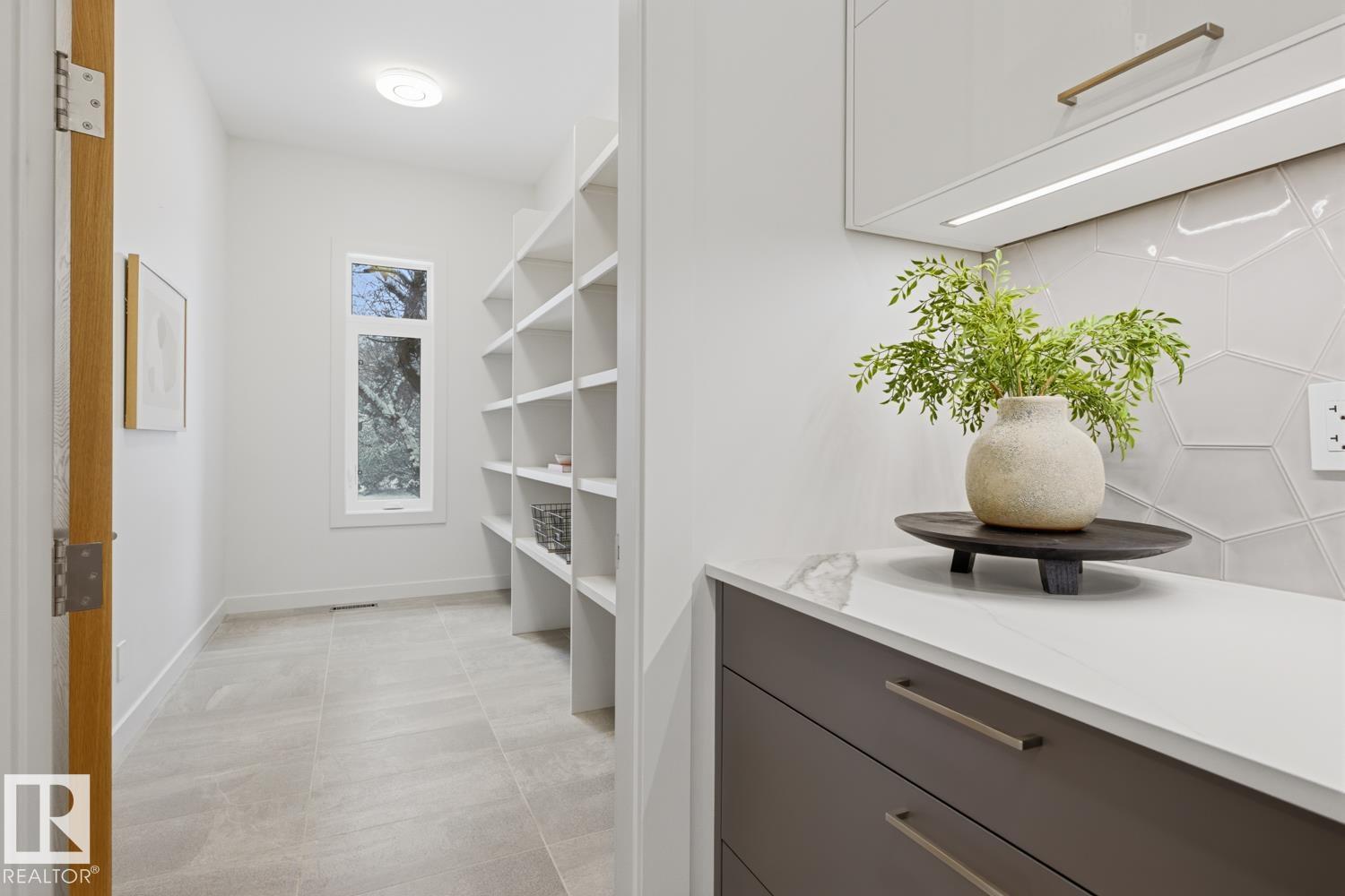 6619 123 ST NW NW, Edmonton