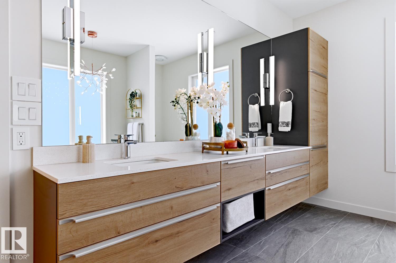 6619 123 ST NW NW, Edmonton