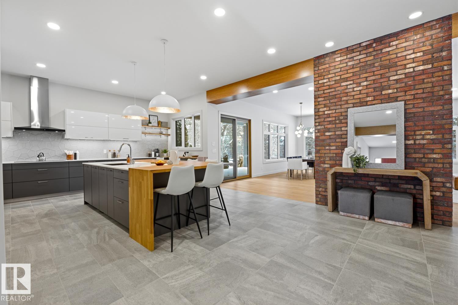 6619 123 ST NW NW, Edmonton