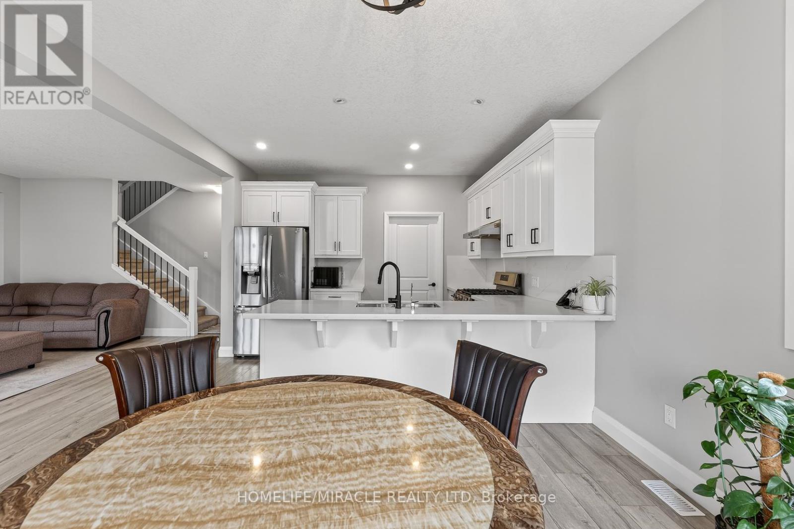 74 CASH CRESCENT - 15