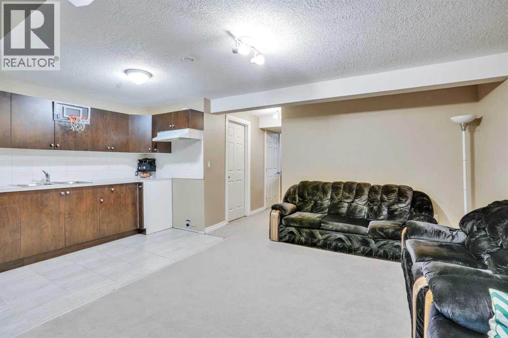 Single Family House 4 Level for Sale in  Falshire Close NE Falconridge Calgary 