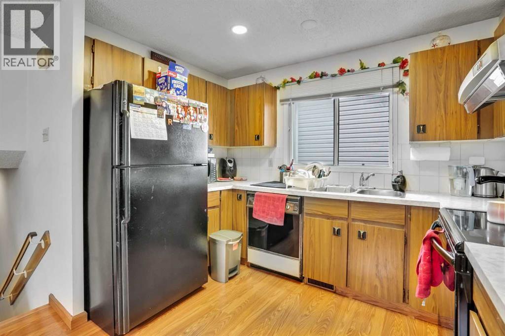 Single Family House 4 Level for Sale in  Falshire Close NE Falconridge Calgary 