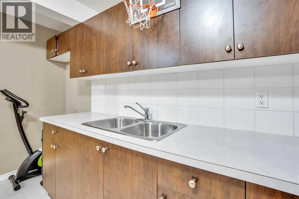 Single Family House 4 Level for Sale in  Falshire Close NE Falconridge Calgary 