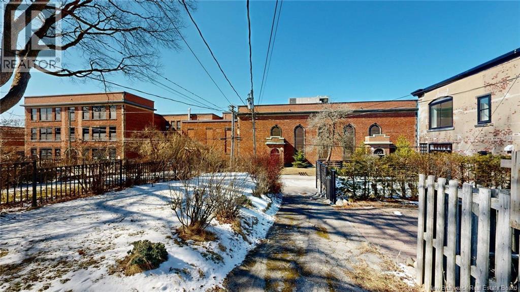 219 GERMAIN STREET - 35