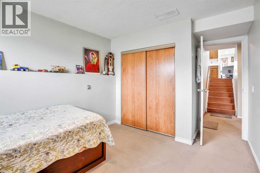 Single Family House 4 Level for Sale in  Falshire Close NE Falconridge Calgary 