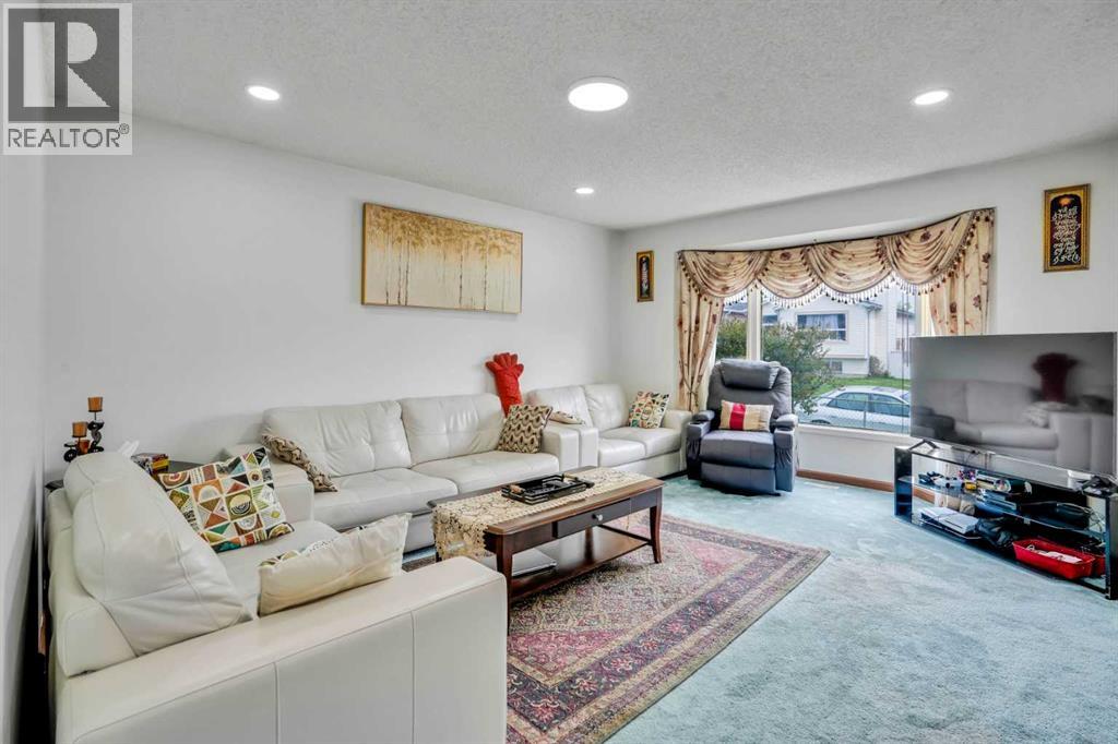 Single Family House 4 Level for Sale in  Falshire Close NE Falconridge Calgary 