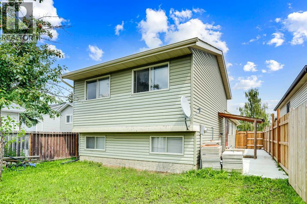 Single Family House 4 Level for Sale in  Falshire Close NE Falconridge Calgary 