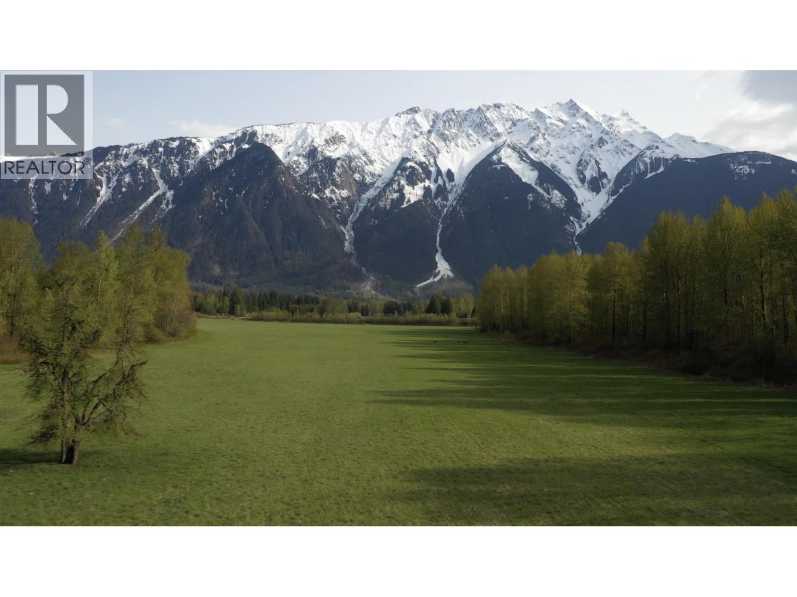 1691 HIGHWAY 99, Pemberton