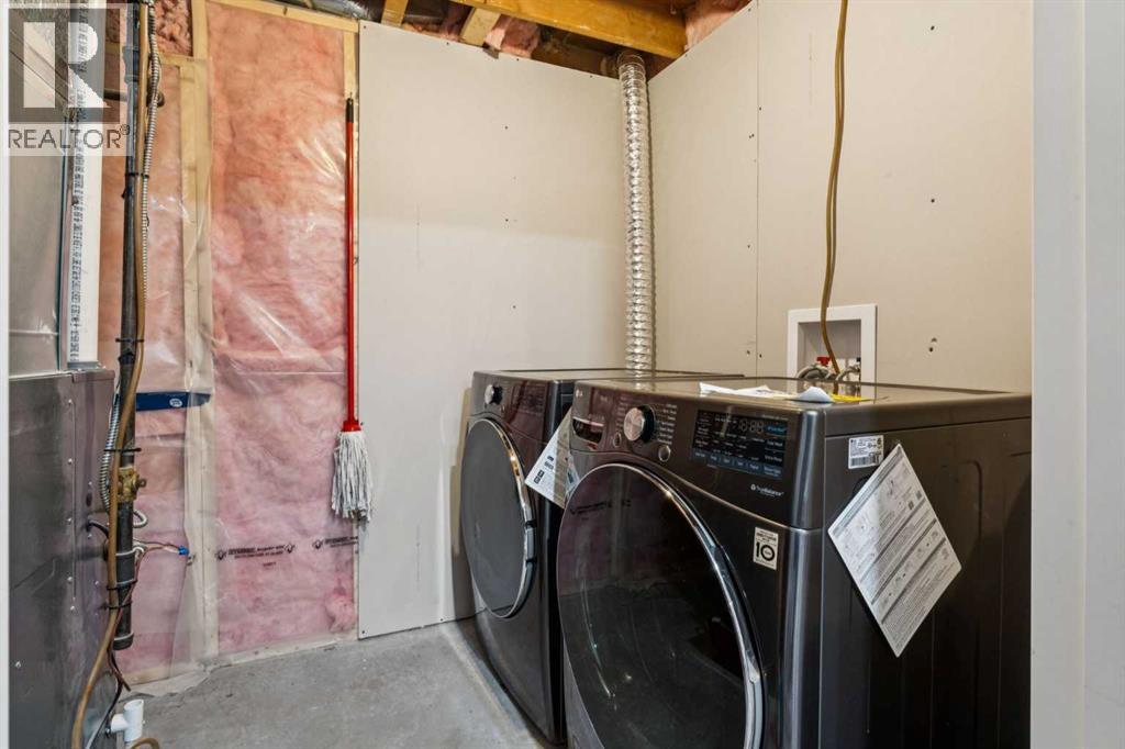 Single Family House for Sale in  Rundlehorn Drive NE Pineridge Calgary 