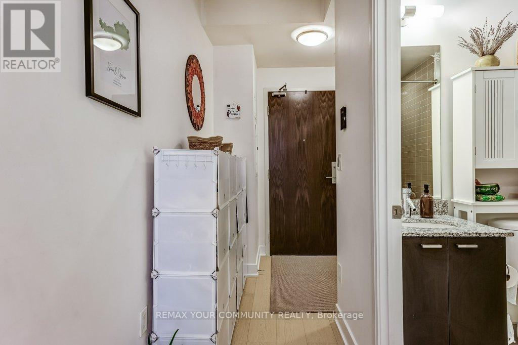 #210 88 SHEPPARD AVENUE E - 7