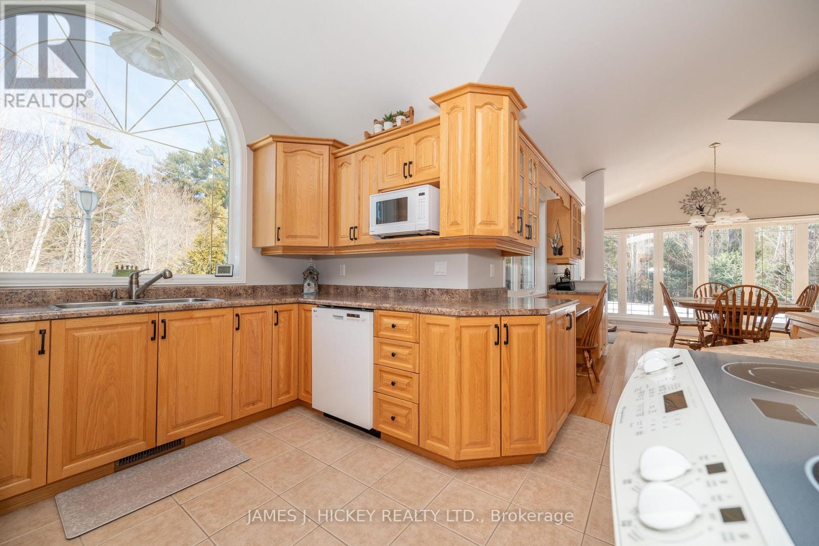 12 BOUDREAU ROAD - 14