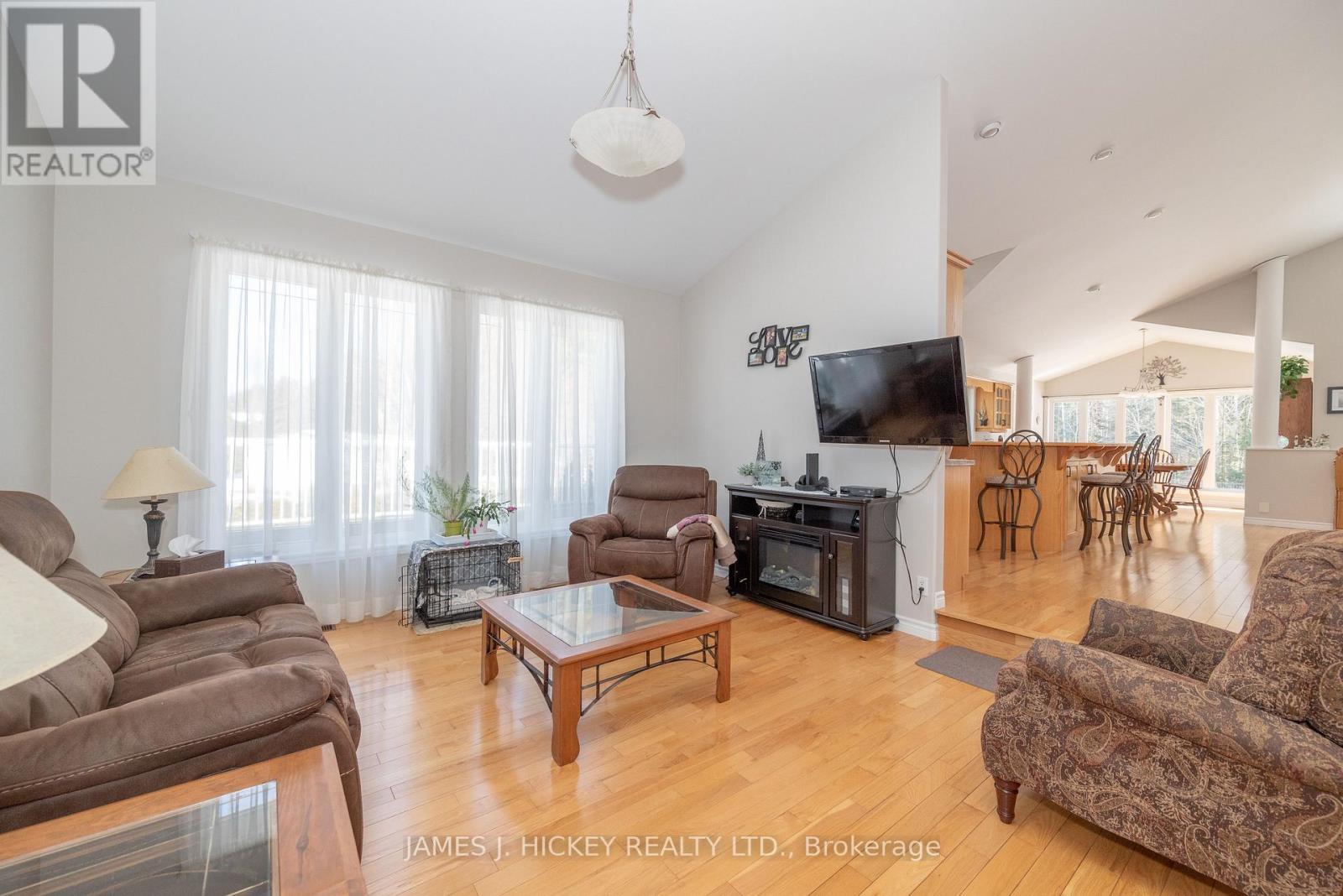 12 BOUDREAU ROAD - 16