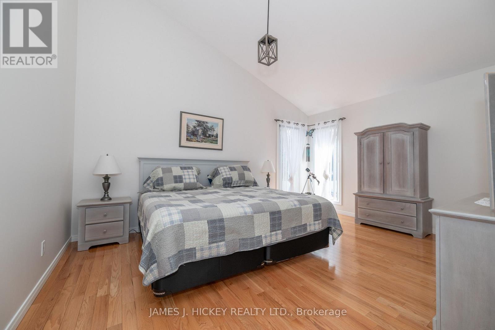 12 BOUDREAU ROAD - 18