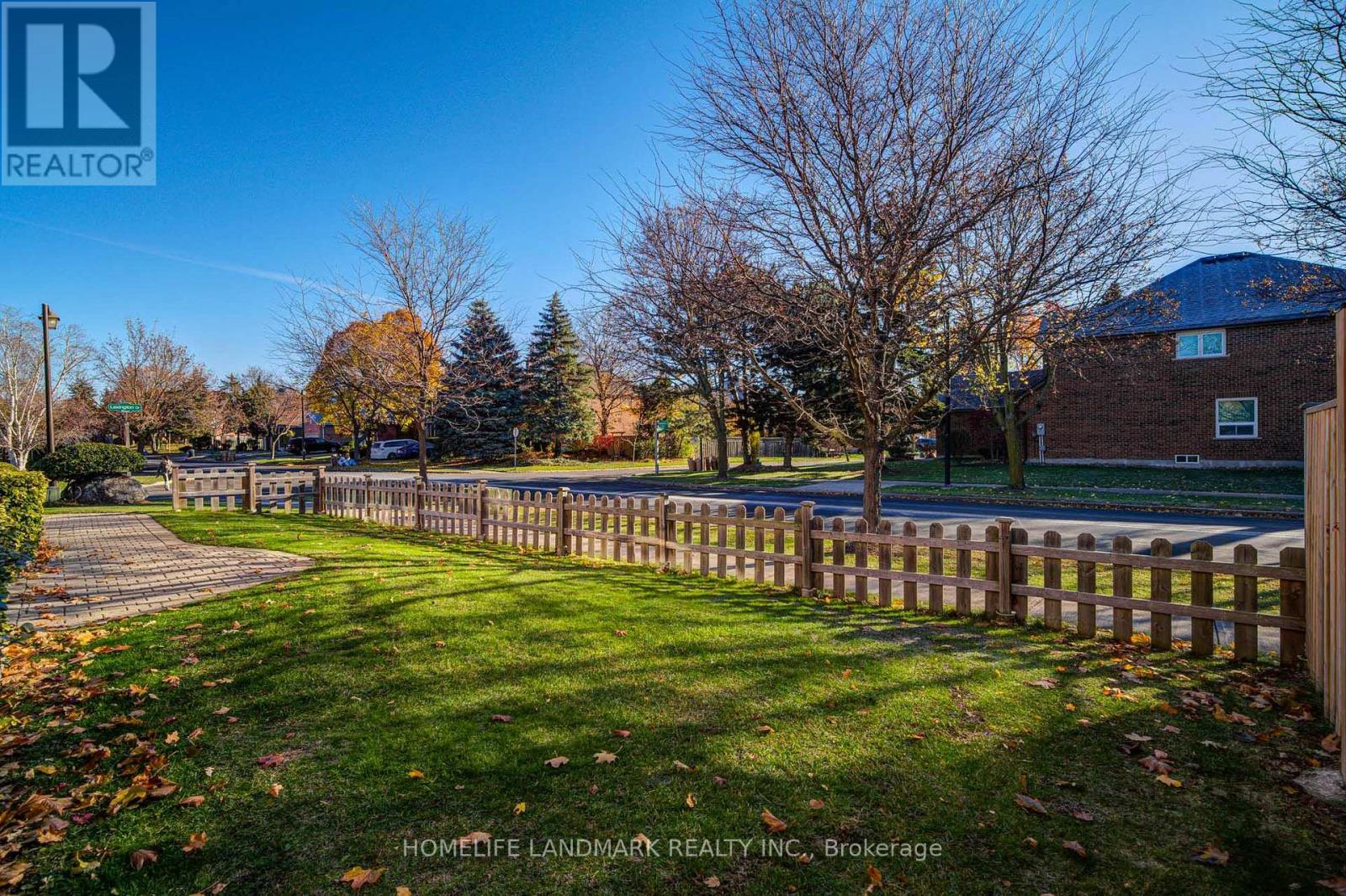 282 MANHATTAN DRIVE, Markham (Markville), Ontario
