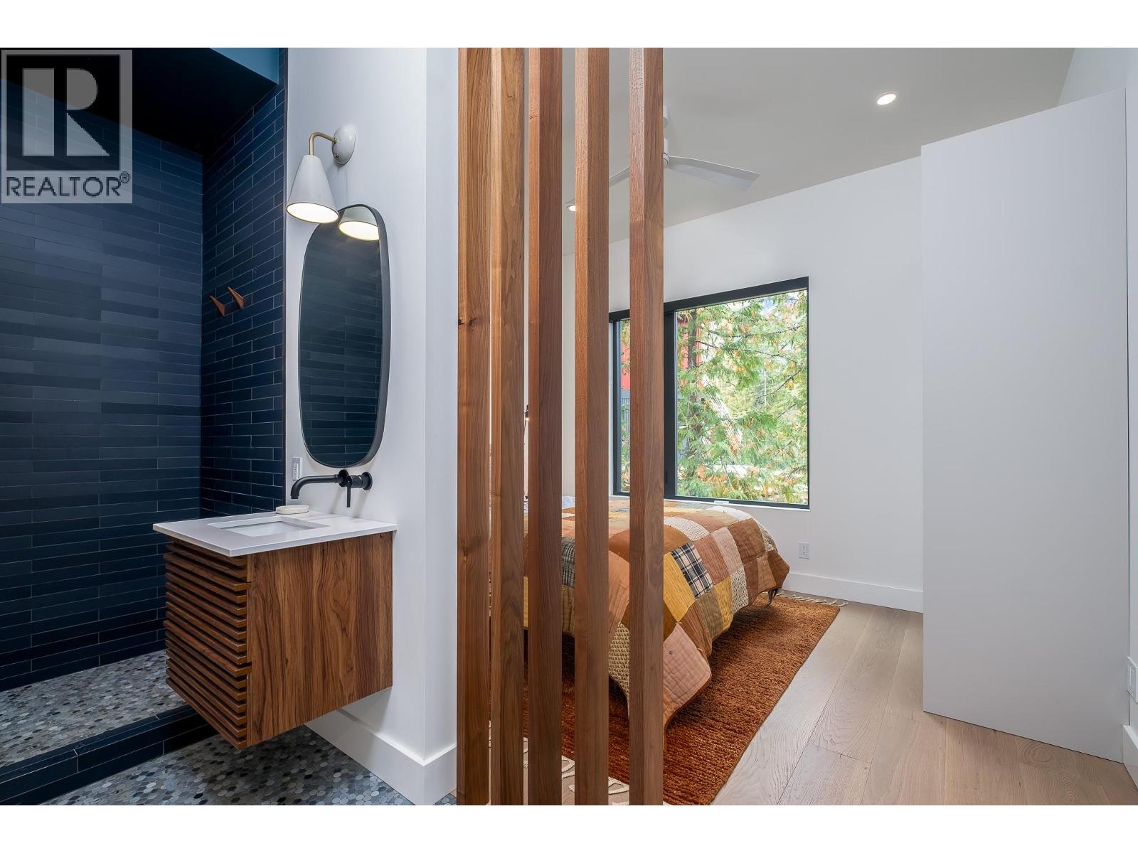 322 LARCH TERRACE - 34