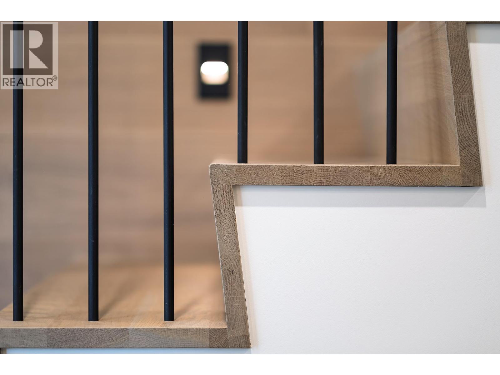 322 LARCH TERRACE - 38