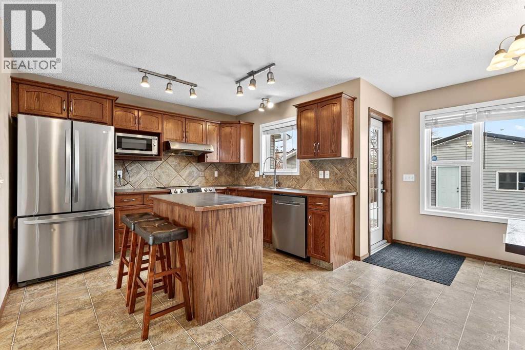 Single Family House for Sale in  Everridge Way SW Evergreen Calgary 