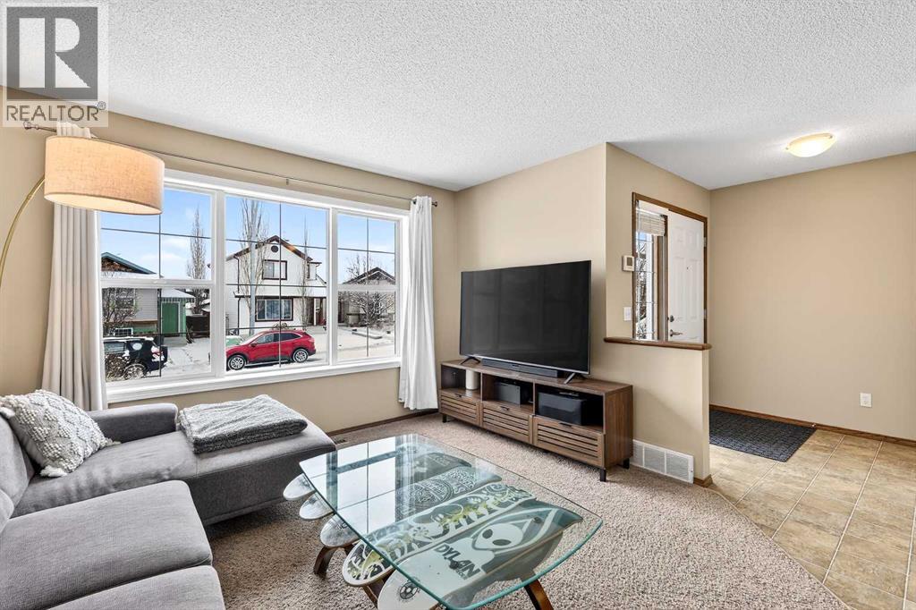 Single Family House for Sale in  Everridge Way SW Evergreen Calgary 