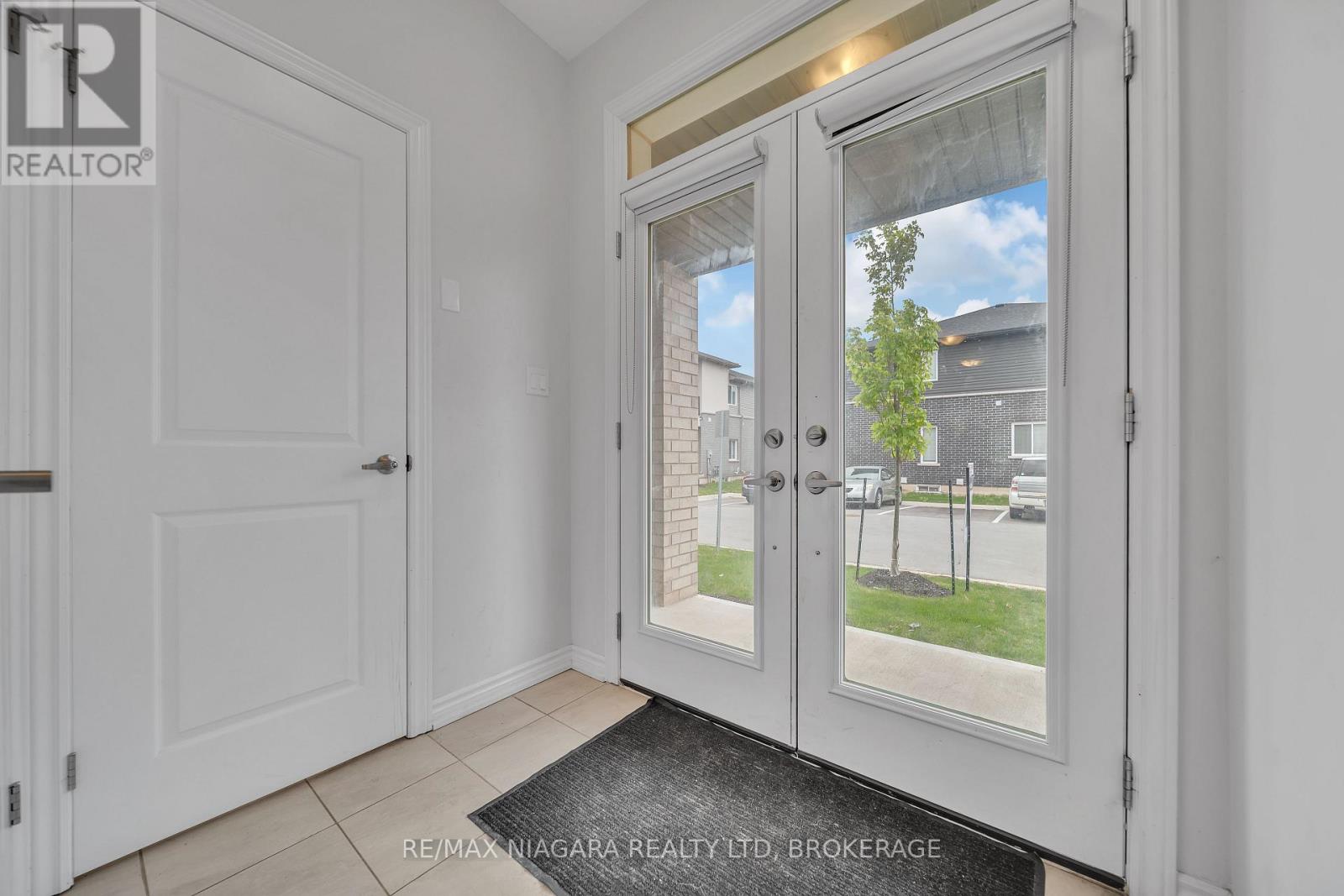 120 RENFREW TRAIL - 4