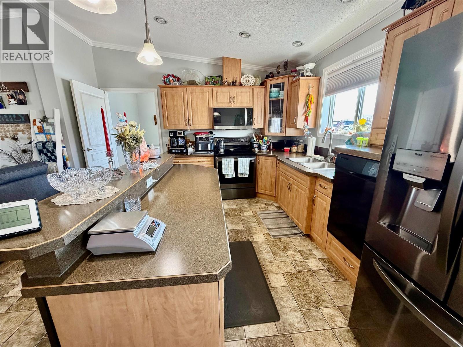 720 105 Avenue - 7