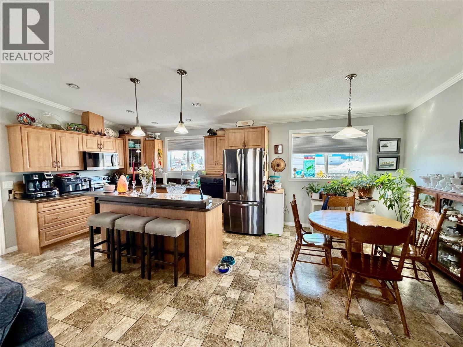 720 105 Avenue - 4