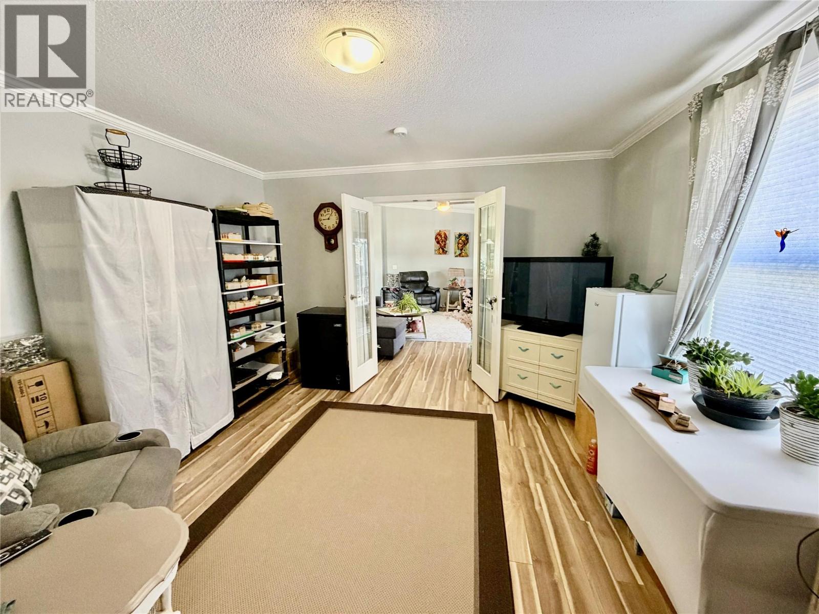 720 105 Avenue - 10