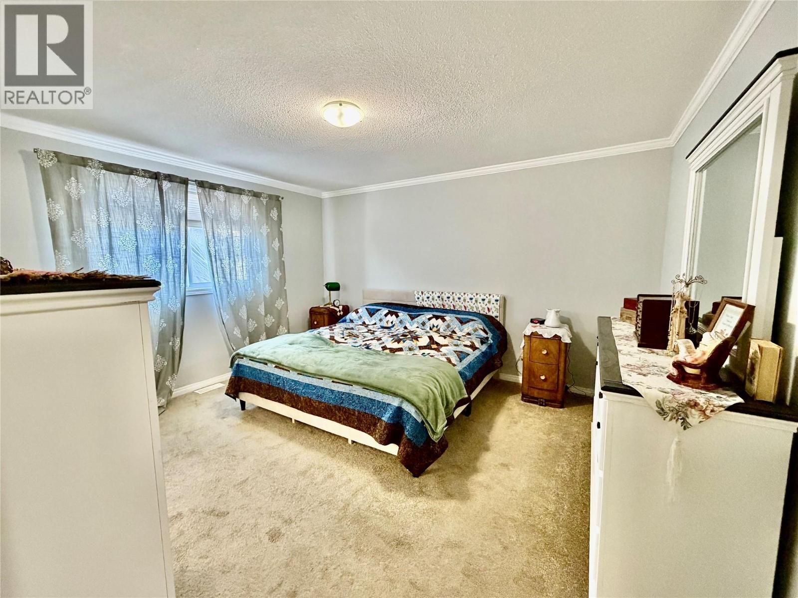 720 105 Avenue - 12