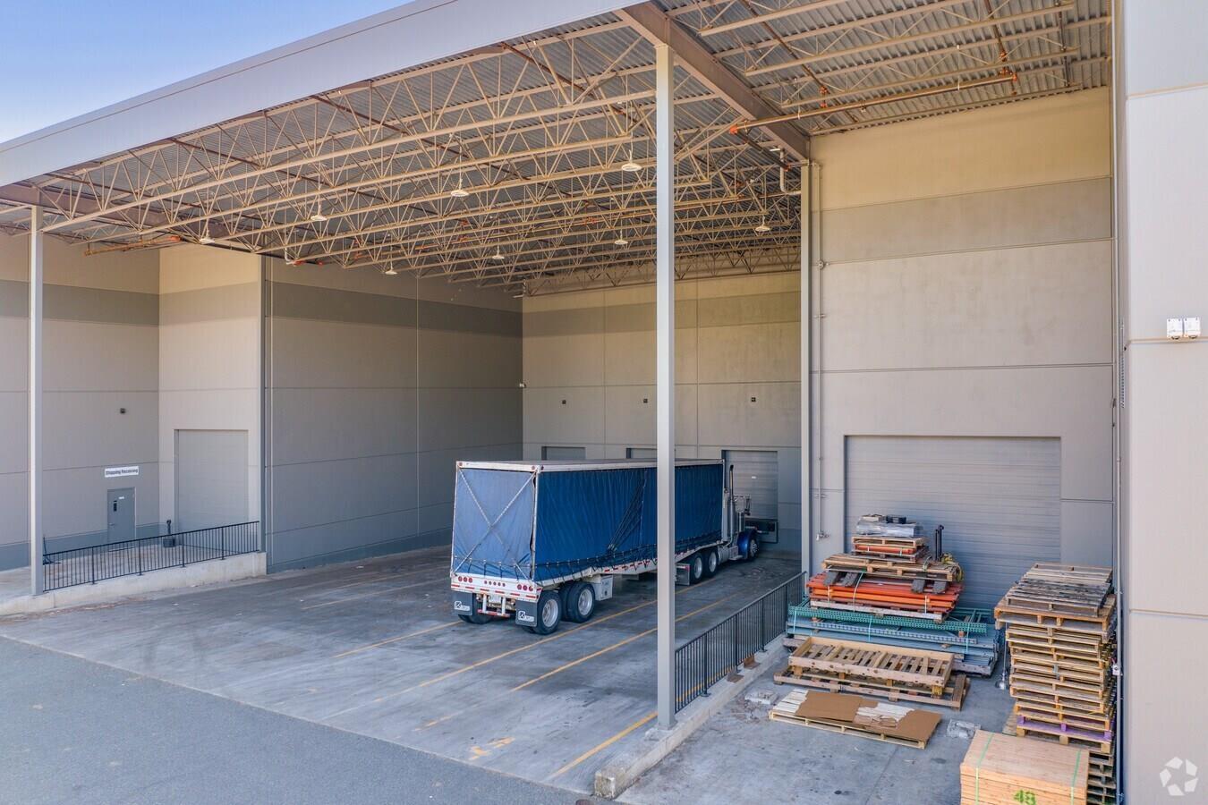 Industrial in Langley - Image 4