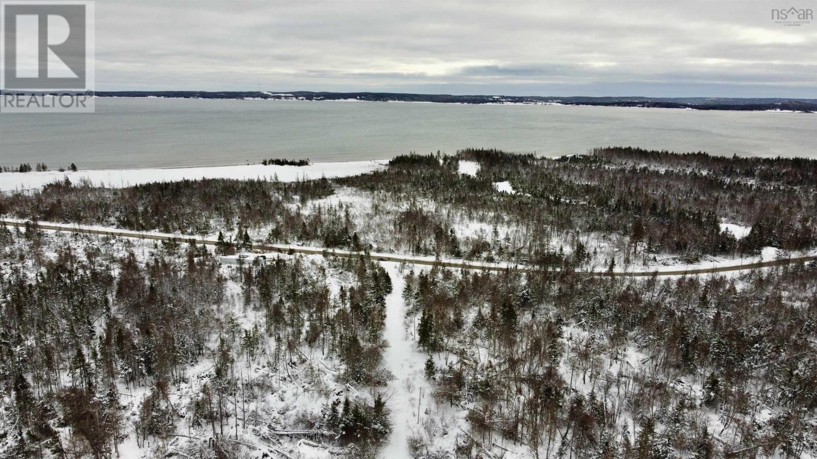 Property 11 of 14 of 255 Highway