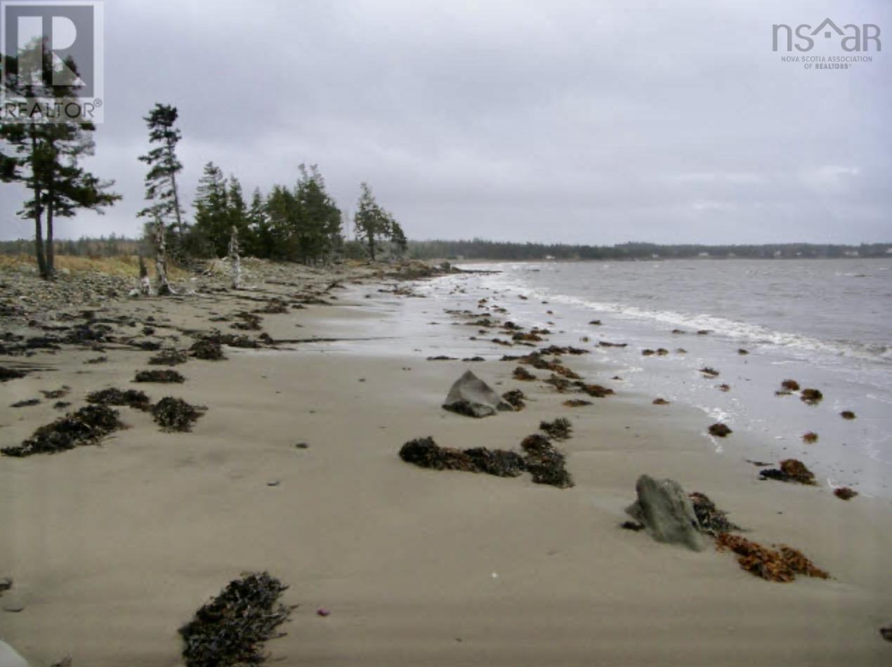 Property 3 of 14 of 255 Highway