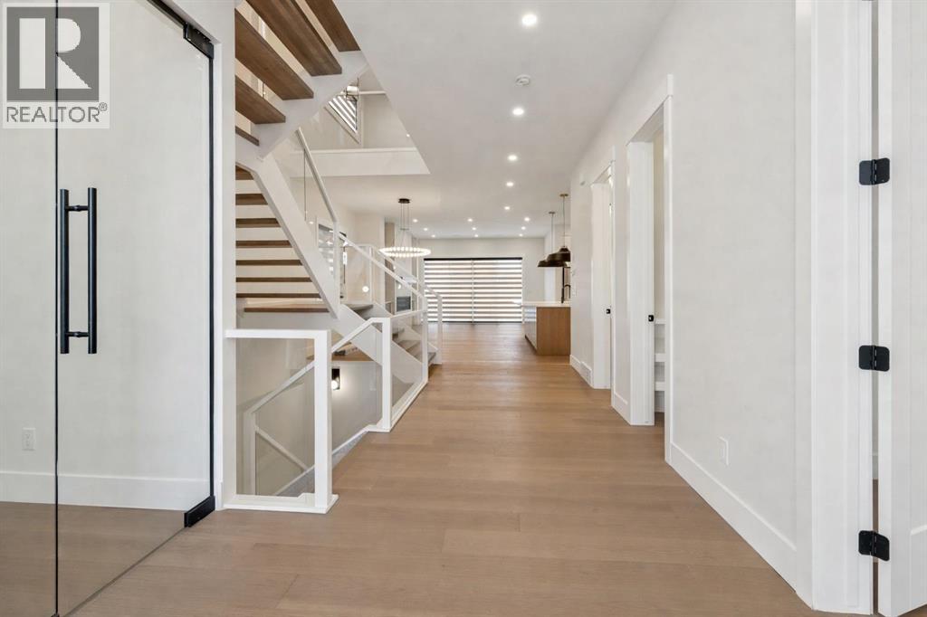 Single Family House for Sale in   Street NW Hillhurst Calgary 