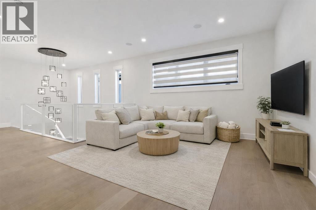 Single Family House for Sale in   Street NW Hillhurst Calgary 