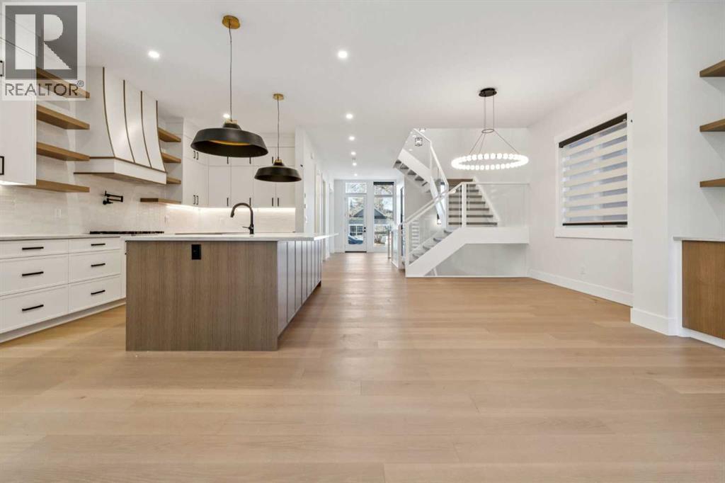 Single Family House for Sale in   Street NW Hillhurst Calgary 