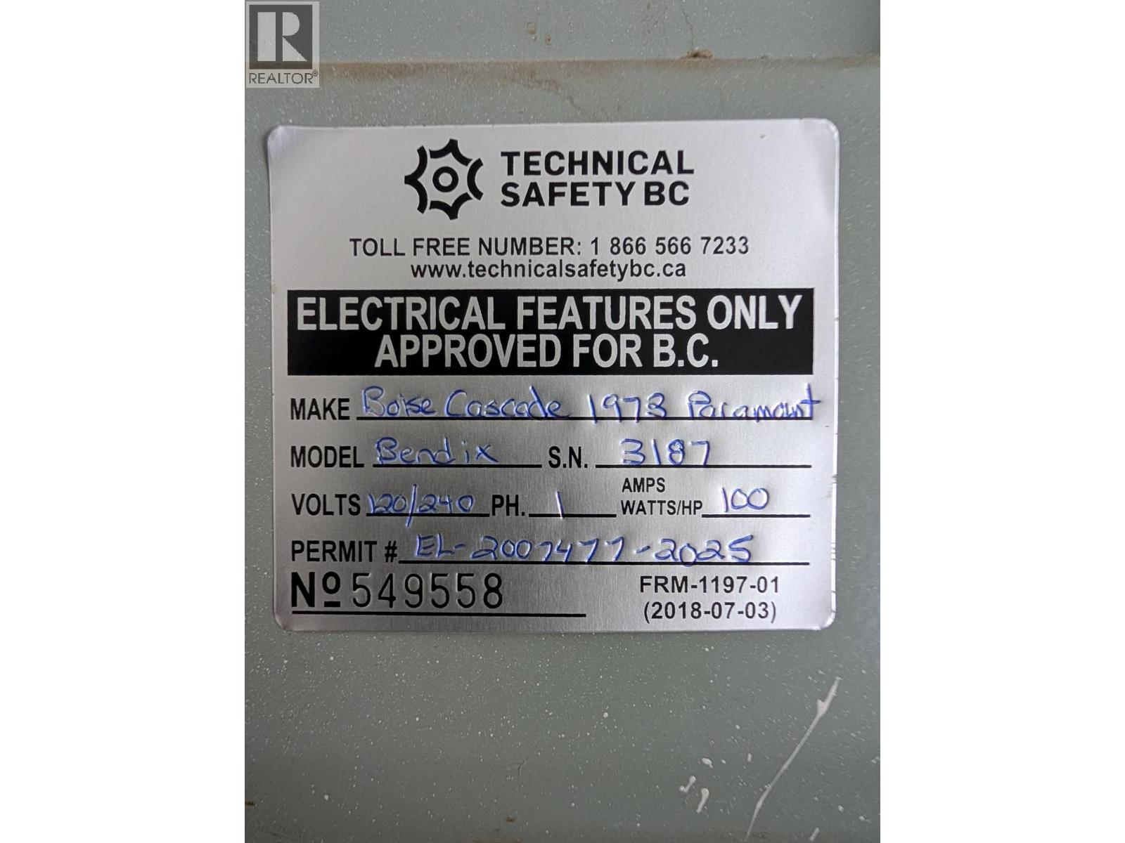 #E9 446 MABEL LAKE ROAD - 25