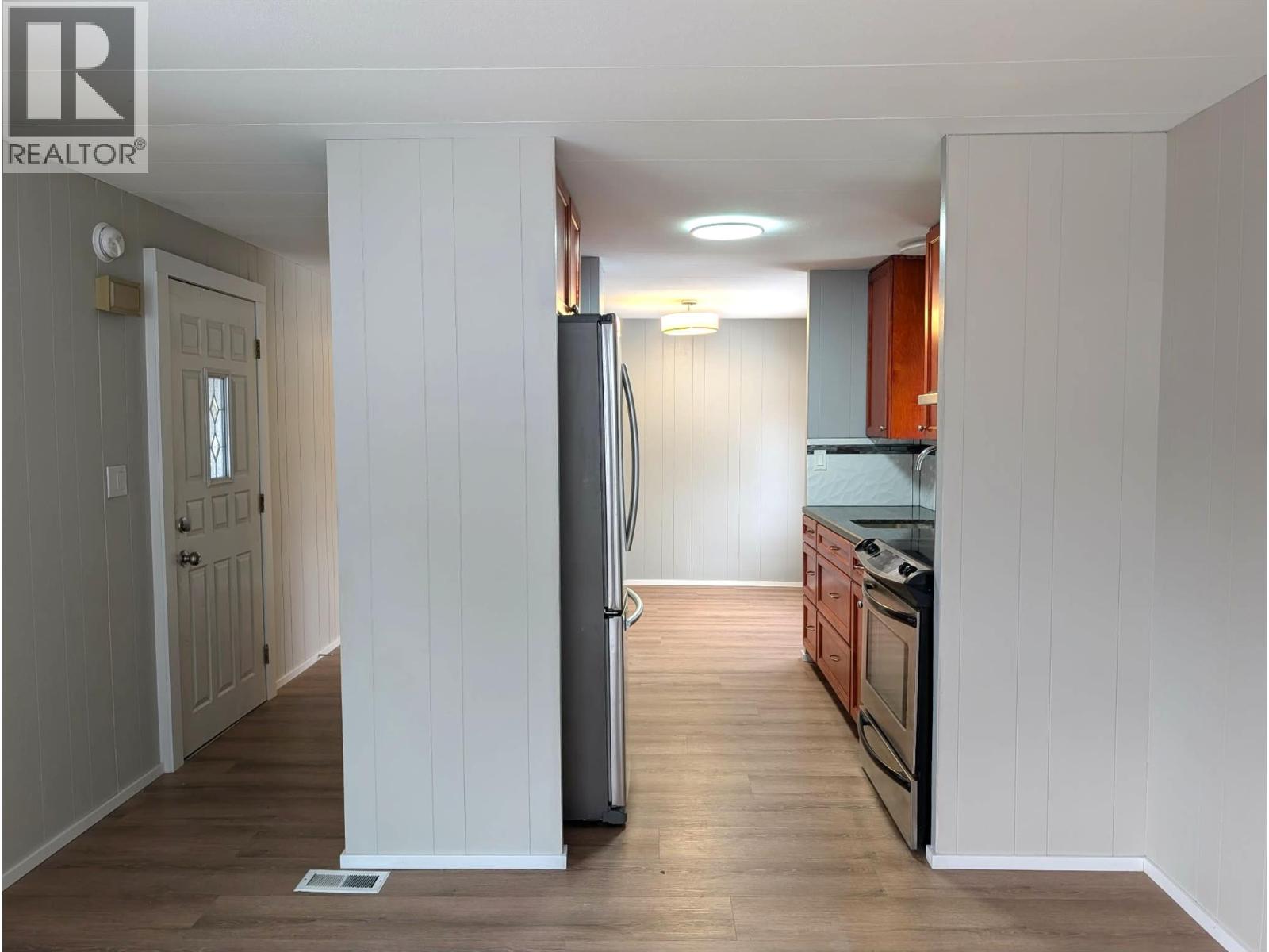 #E9 446 MABEL LAKE ROAD - 9