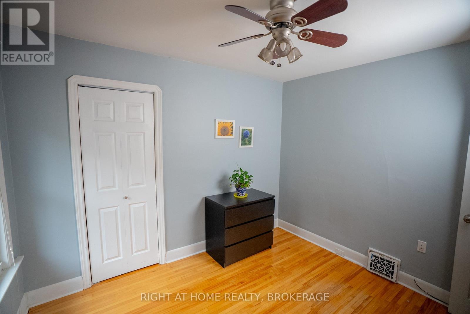88 CHAPLIN AVENUE - 26