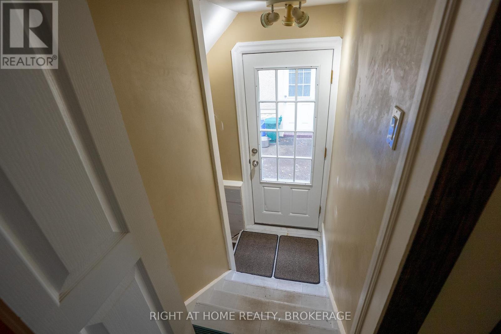 88 CHAPLIN AVENUE - 32
