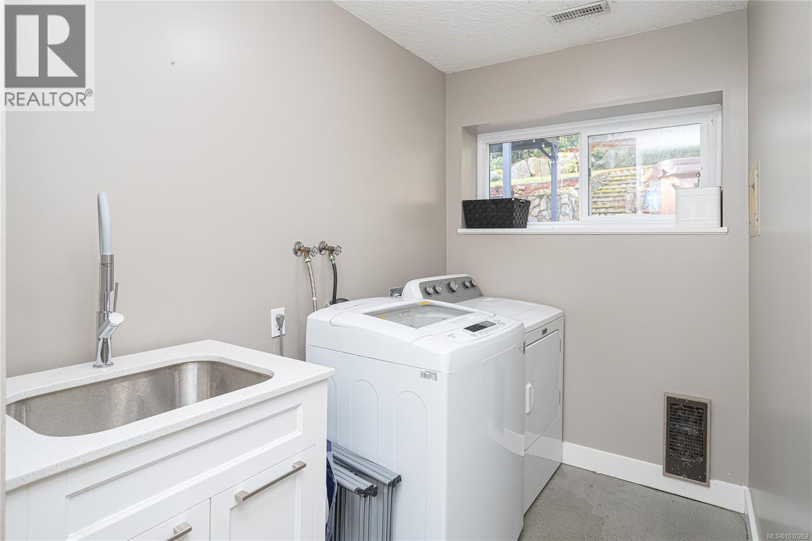  4816 Sea Ridge Drive, Saanich