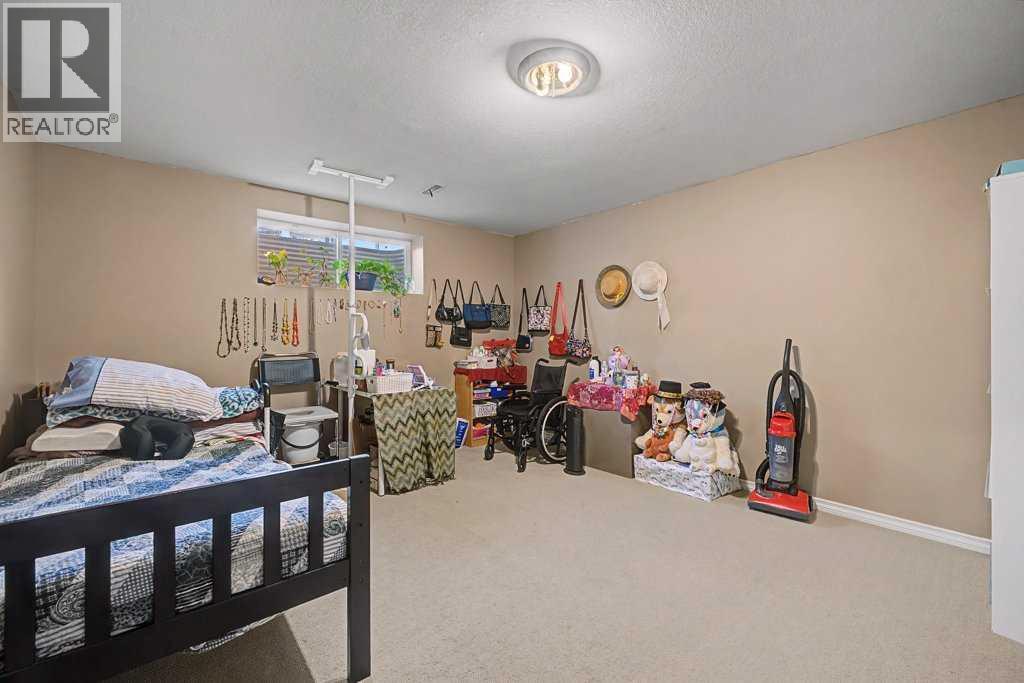 284 HAWKMERE VIEW - 33