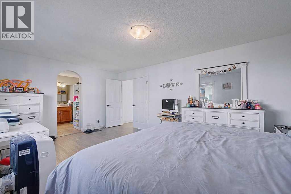 284 HAWKMERE VIEW - 28