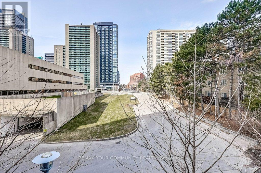 #210 88 SHEPPARD AVENUE E - 19