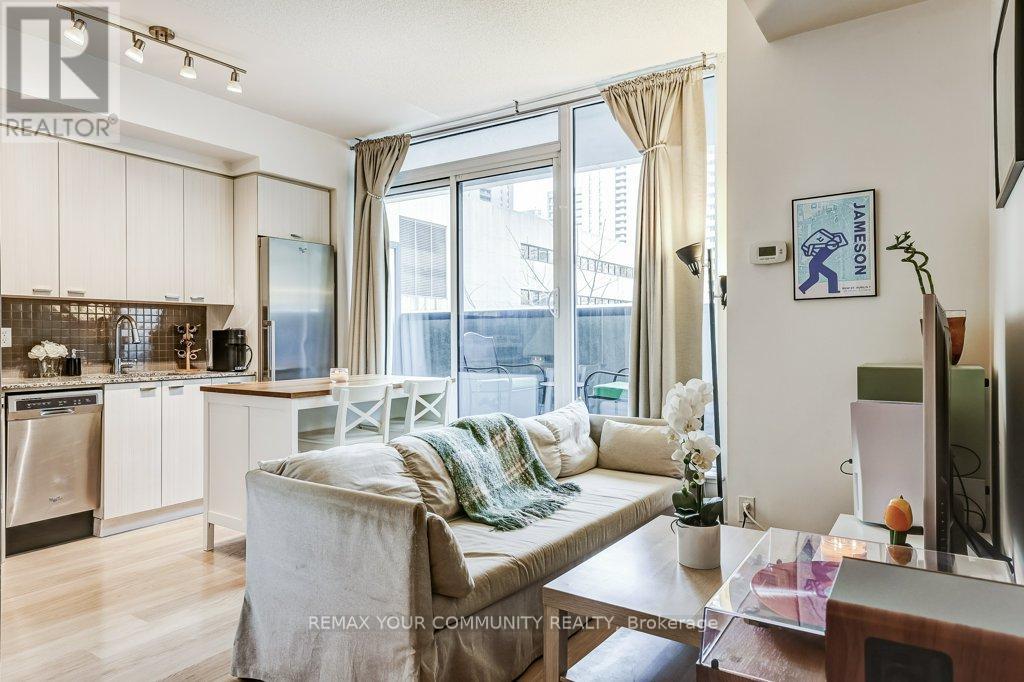 #210 88 SHEPPARD AVENUE E - 9