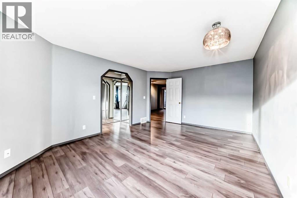 Single Family House for Sale in    Street NW Varsity Calgary 