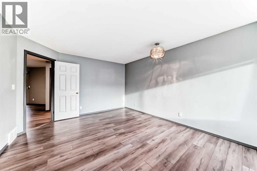 Single Family House for Sale in    Street NW Varsity Calgary 