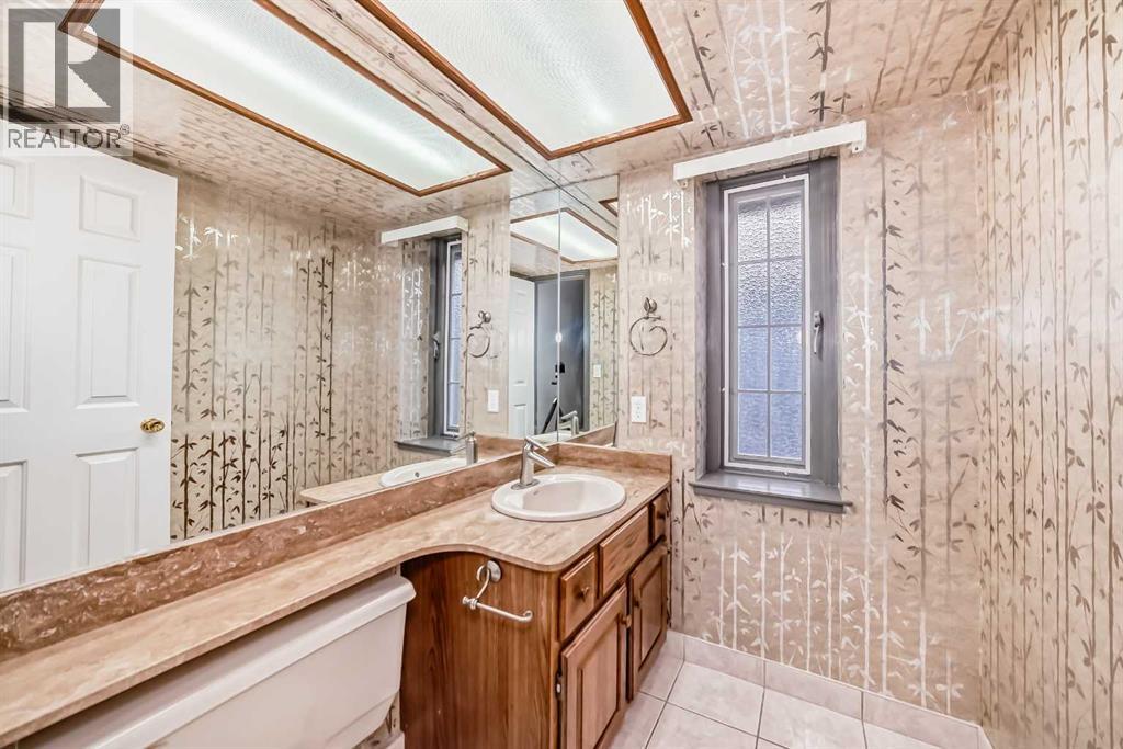 Single Family House for Sale in    Street NW Varsity Calgary 