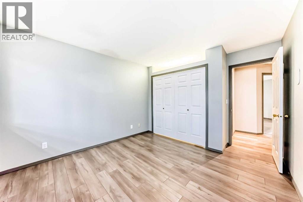 Single Family House for Sale in    Street NW Varsity Calgary 