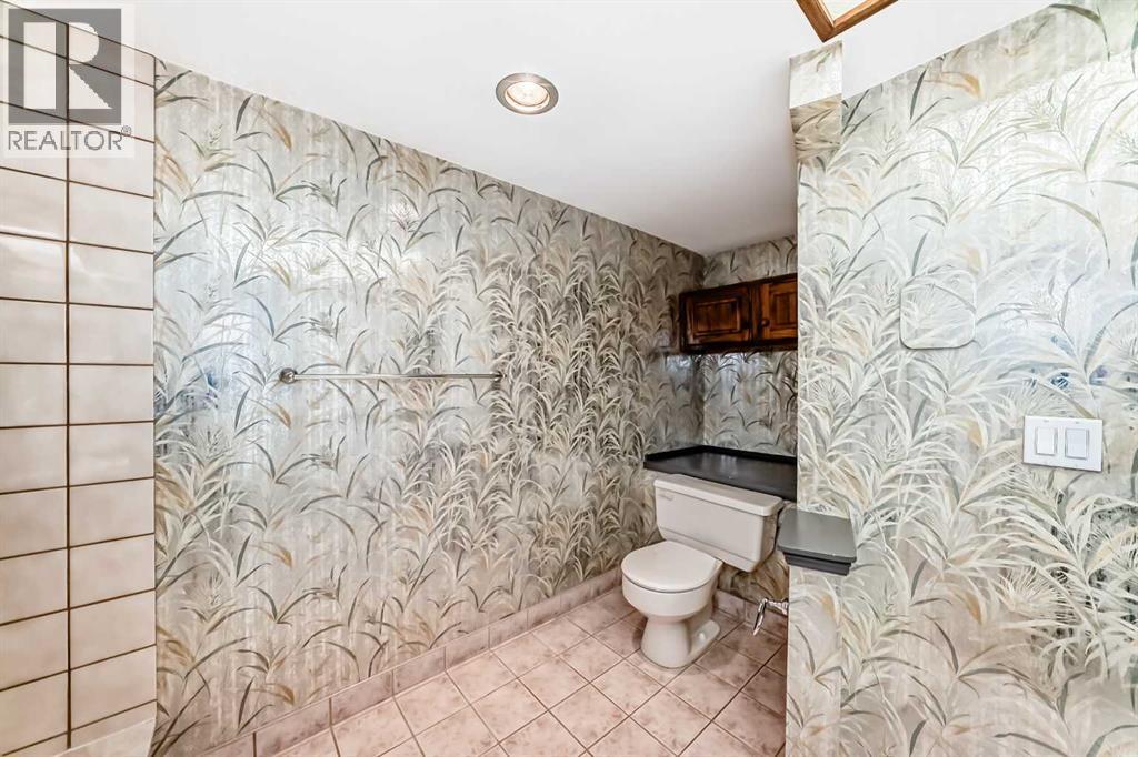 Single Family House for Sale in    Street NW Varsity Calgary 