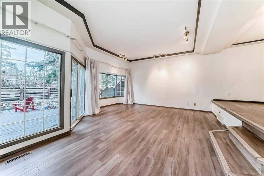 Single Family House for Sale in    Street NW Varsity Calgary 