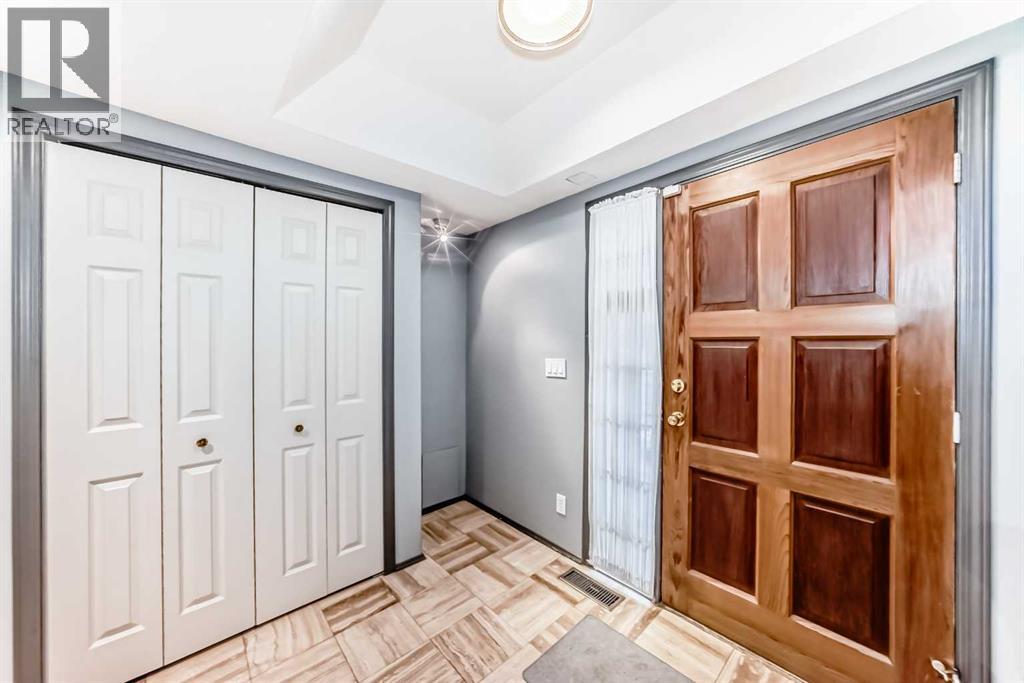 Single Family House for Sale in    Street NW Varsity Calgary 